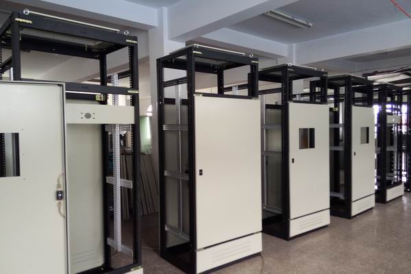 长葛控制柜-3683厂家控制柜检修需要注意的